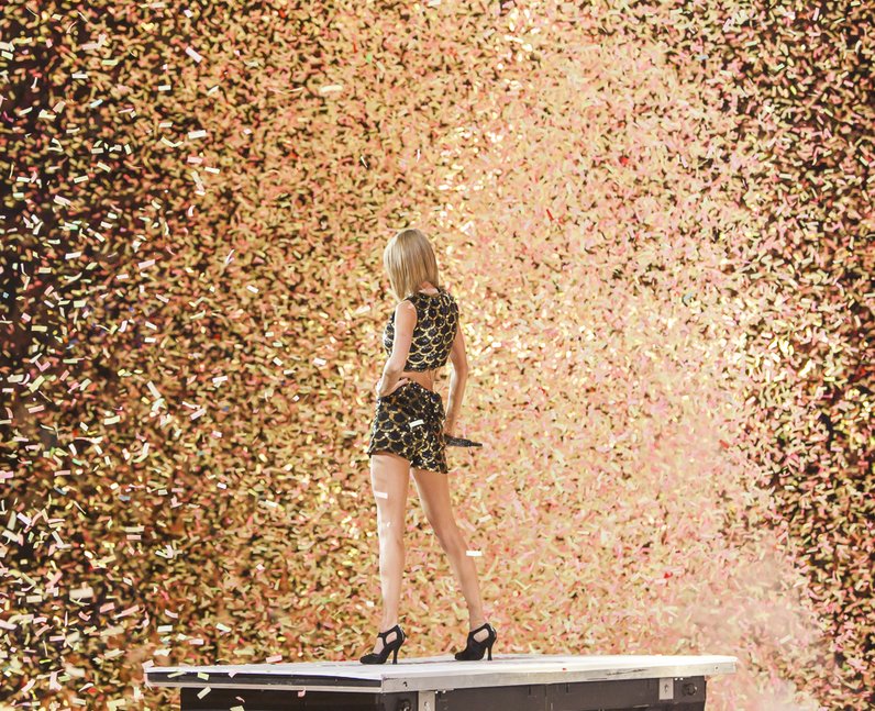 Taylor turned the O2 Arena gold as she made it rain (confetti) on the