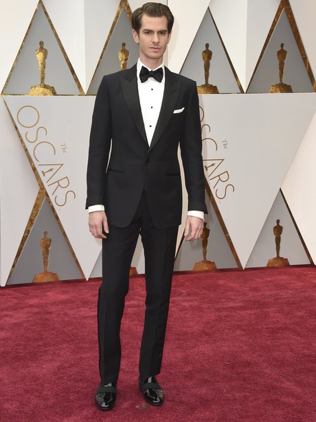 Andrew Garfield looked dapper in an ON POINT suit and we almost can't ...